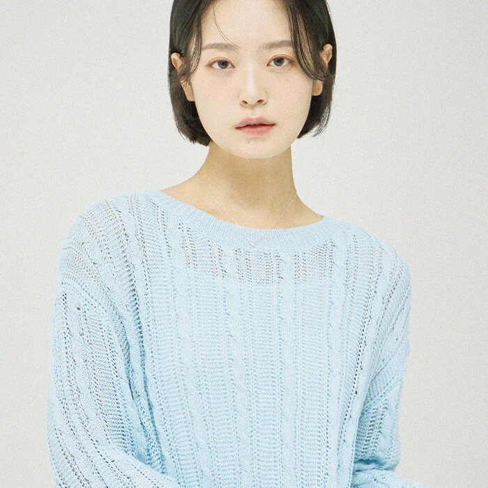 (W)沖孔 圓領 針織衫-天藍色