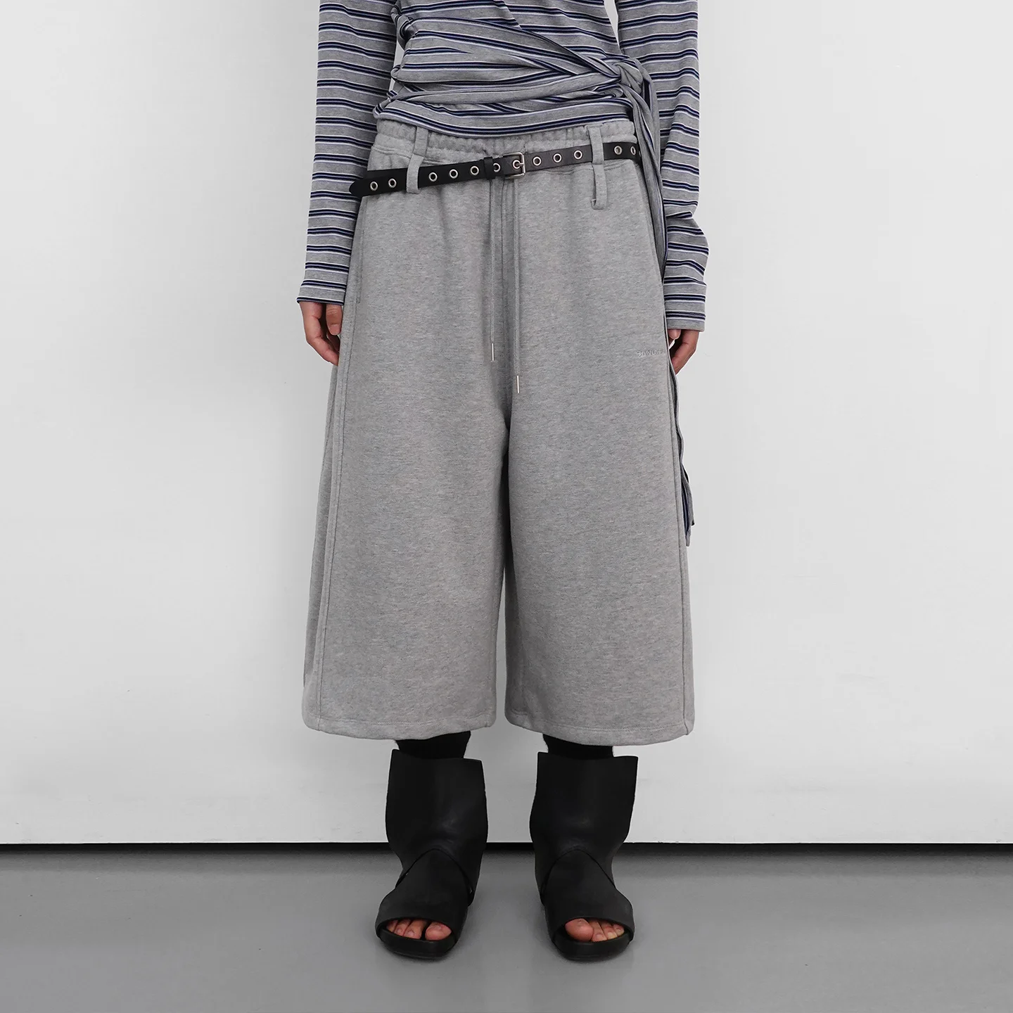 Bermuda Sweat Shorts_Melange Grey