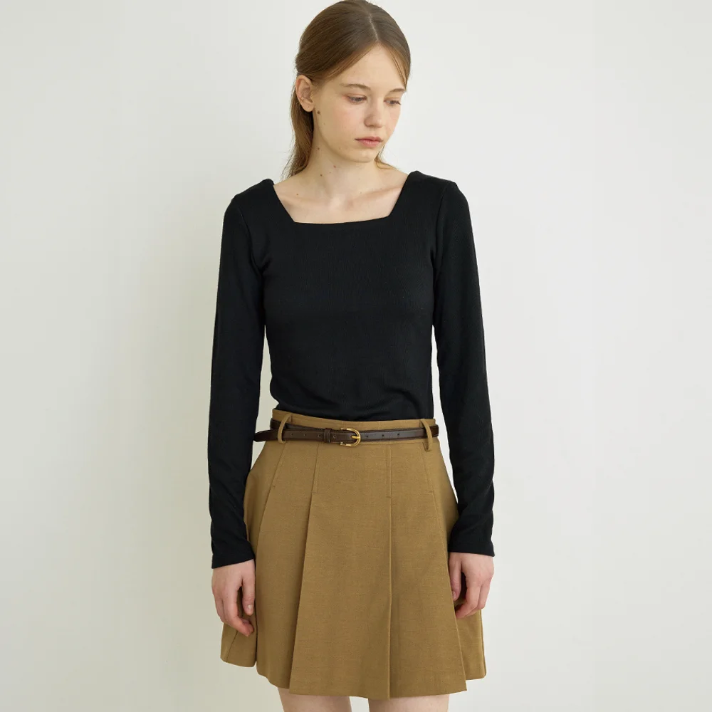 Mari Square neck T-shirt (Black)