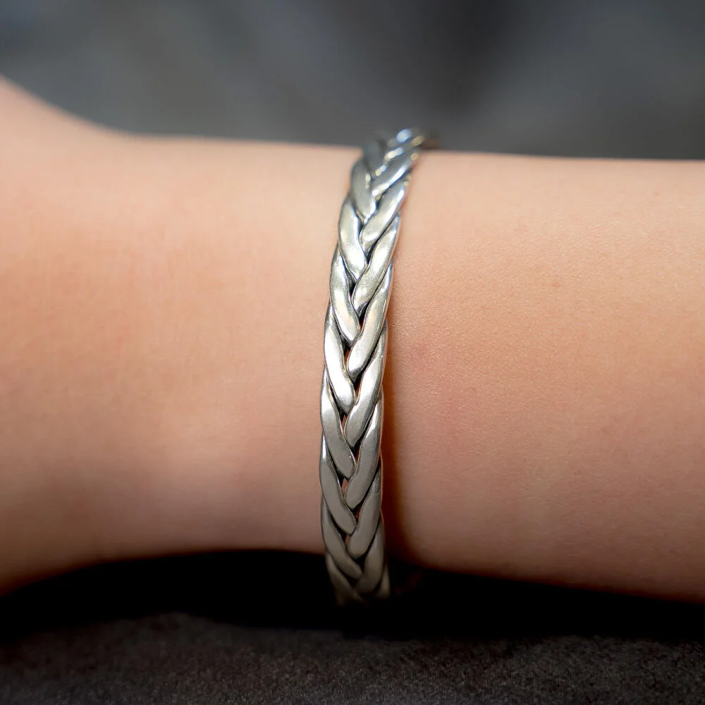HR 121B_Silver Bangle Bracelet (Silver 925)