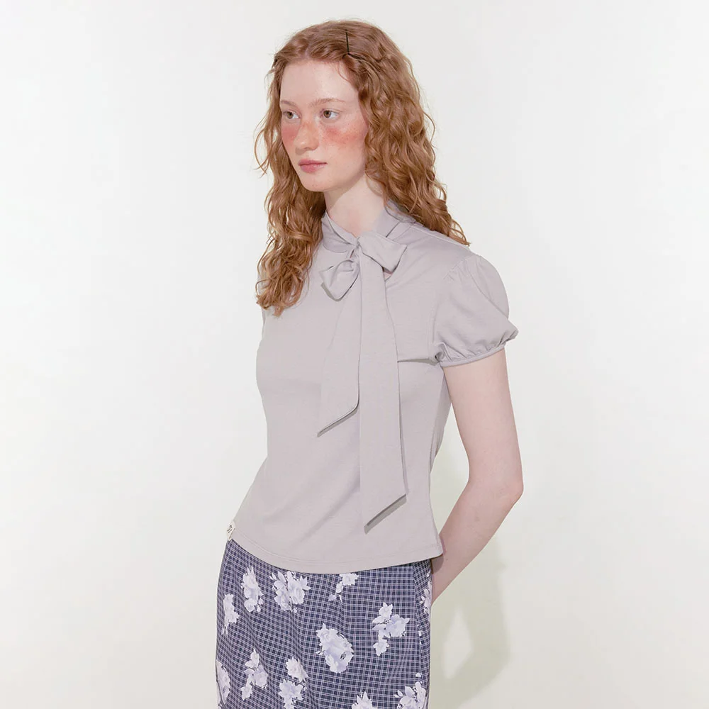 Ribbon Tie T-Shirt (Light Gray)