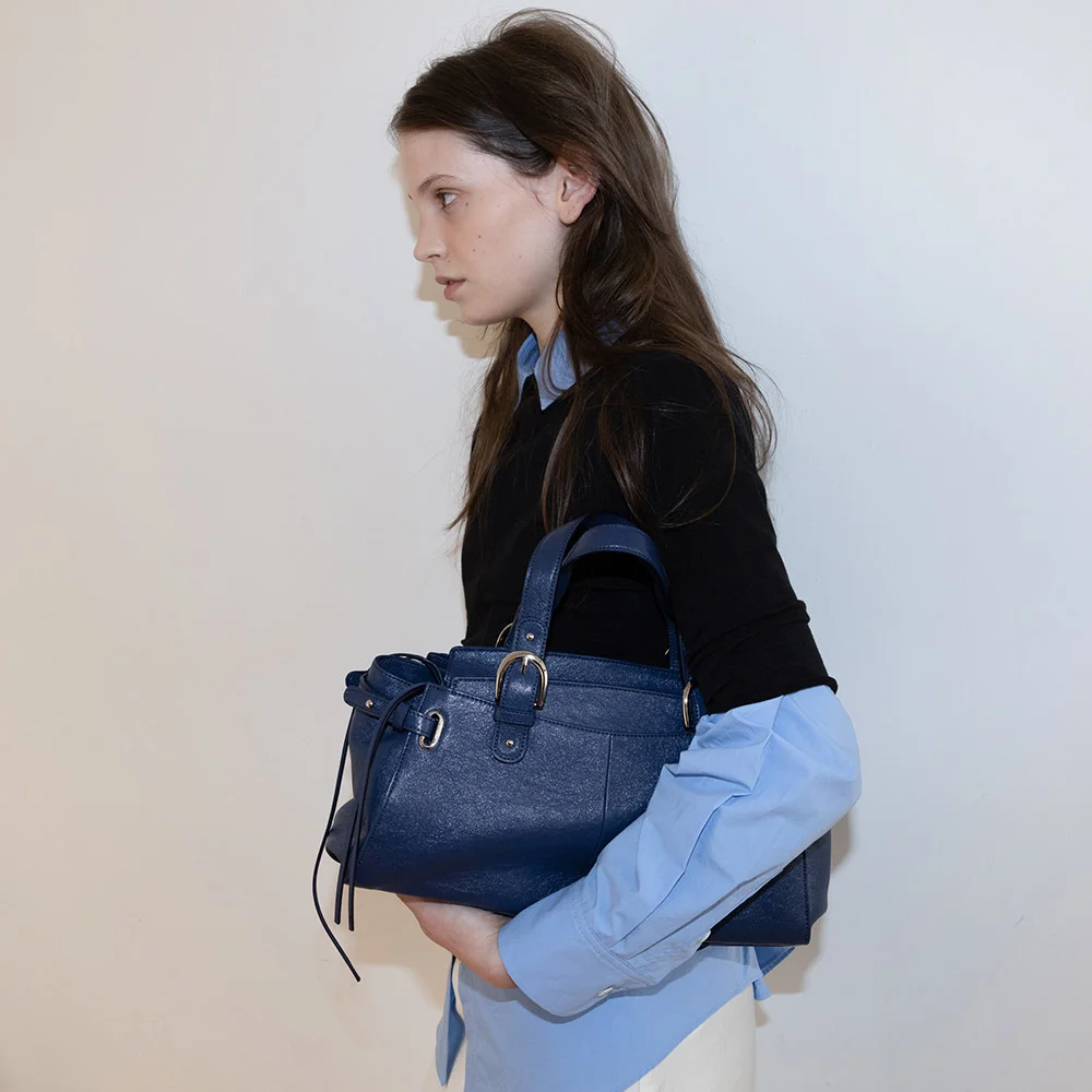 Present Tote Medium FA6SA371-KB