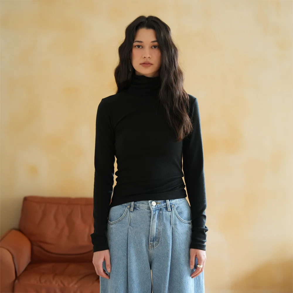 Tory turtleneck T-shirt (Black)