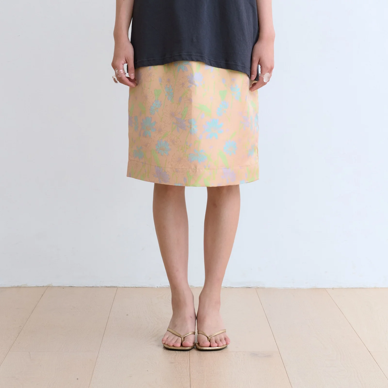 ELASTIC MIDI SKIRT (APRICOT)
