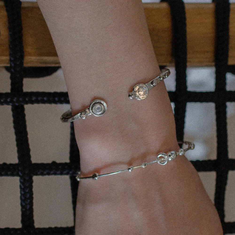Suds Bangle Surge 手環