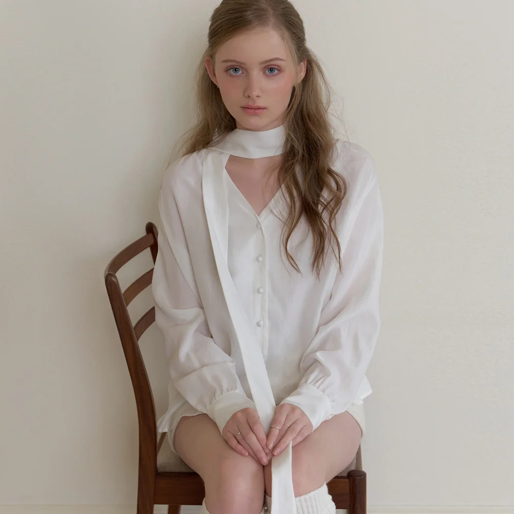 Moa scarf blouse (white)