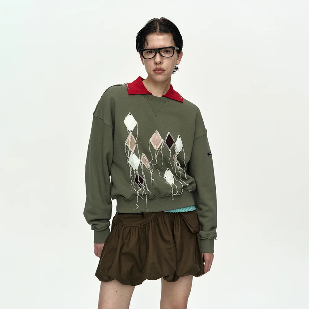 (ESSENTIAL) STUDDED ARGYLE PATCHWORK SWEATSHIRT atb1479w(DUST OLIVE)