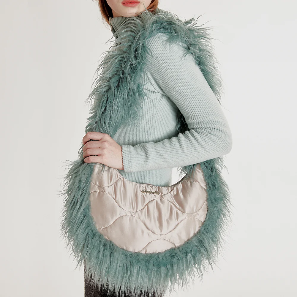 PADDED FUR SHOULDER BAG_BEIGE