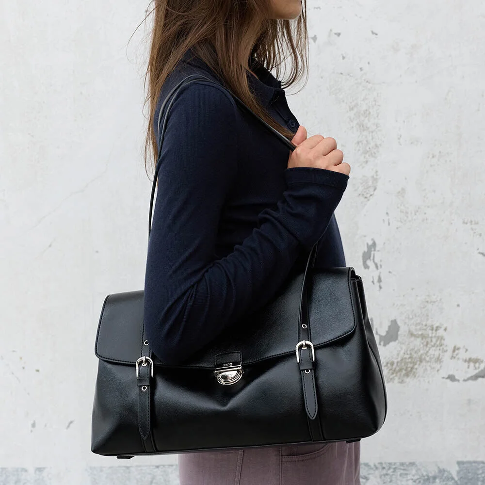Phebe Shoulder in Black UB6AB147-10