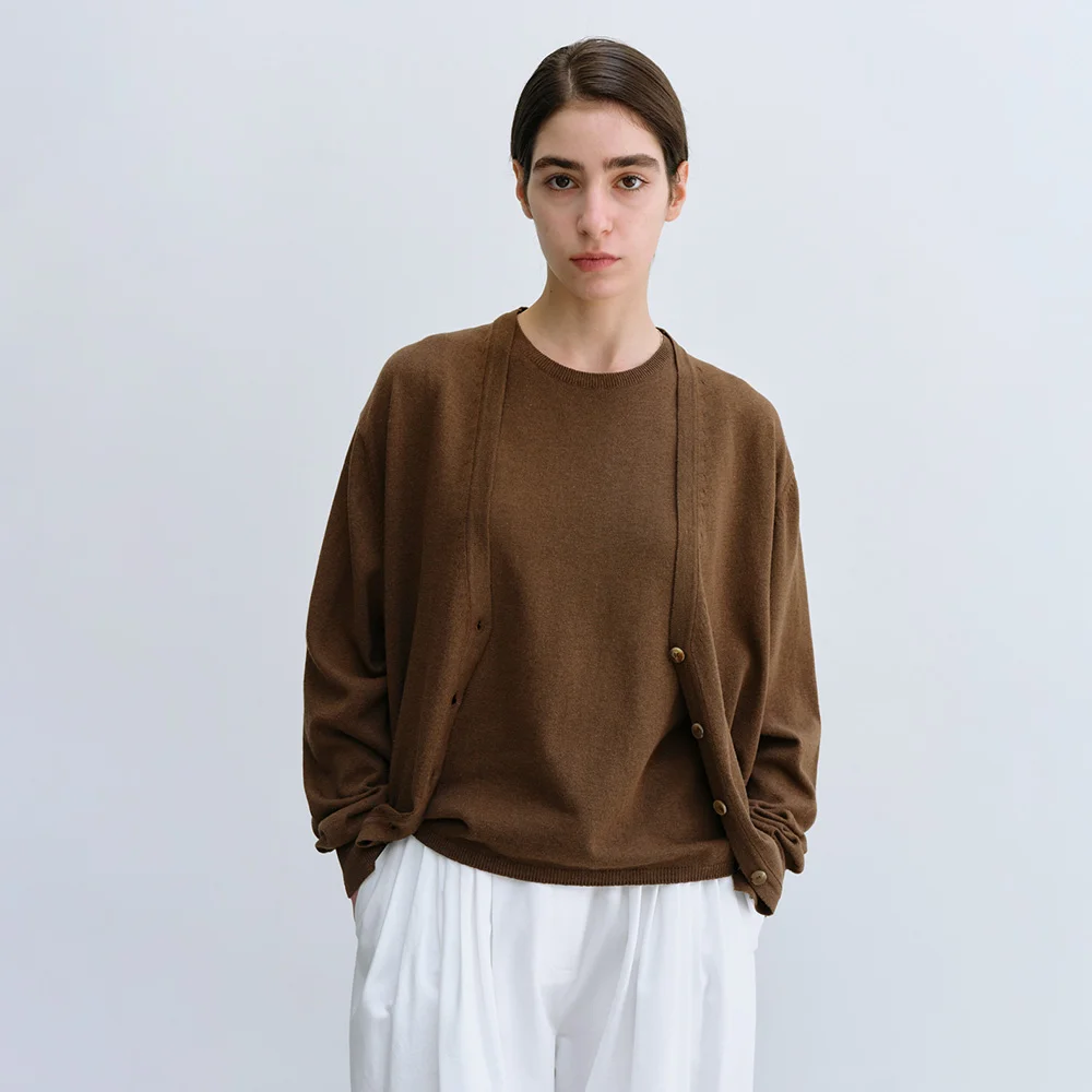 Nicholson V Cardigan in Brown