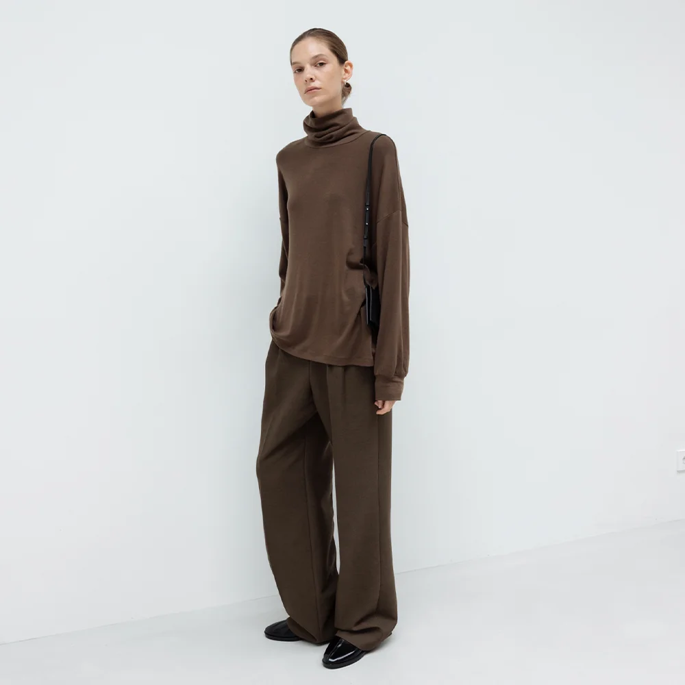 Classic Straight Trousers (Brown)