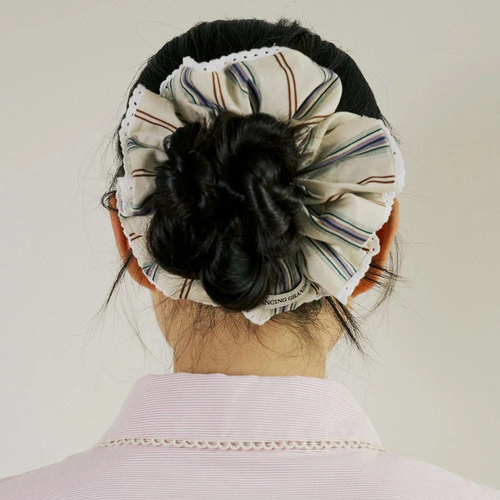 TINY LACE SCRUNCHIE : LINEN STRIPE