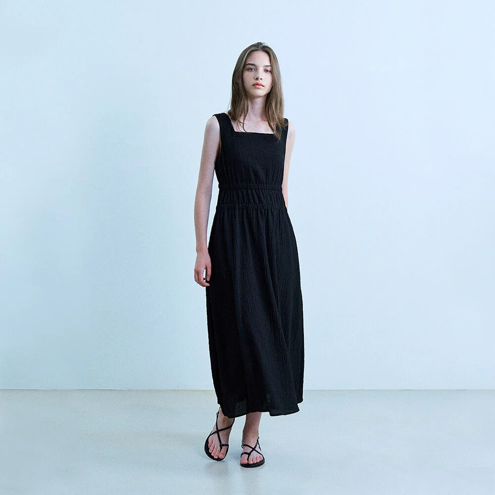 Hum middle shirring sleeveless long dress - black