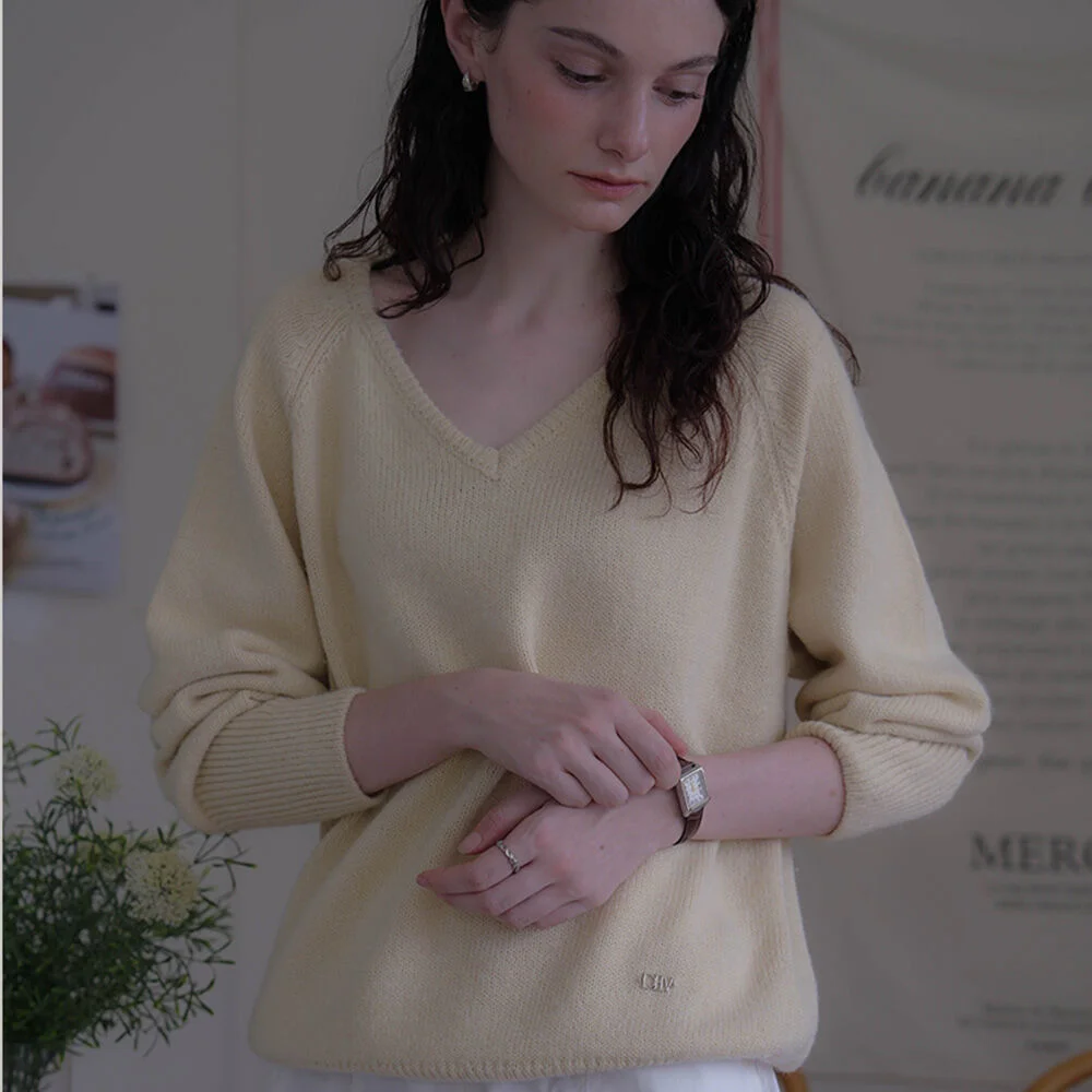 Classic V-neck Knit