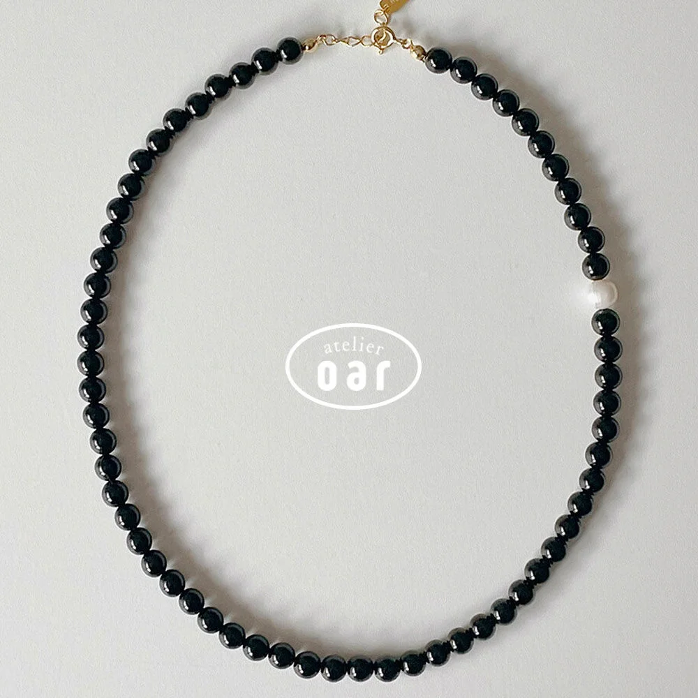 Onyx&Pearl Necklace