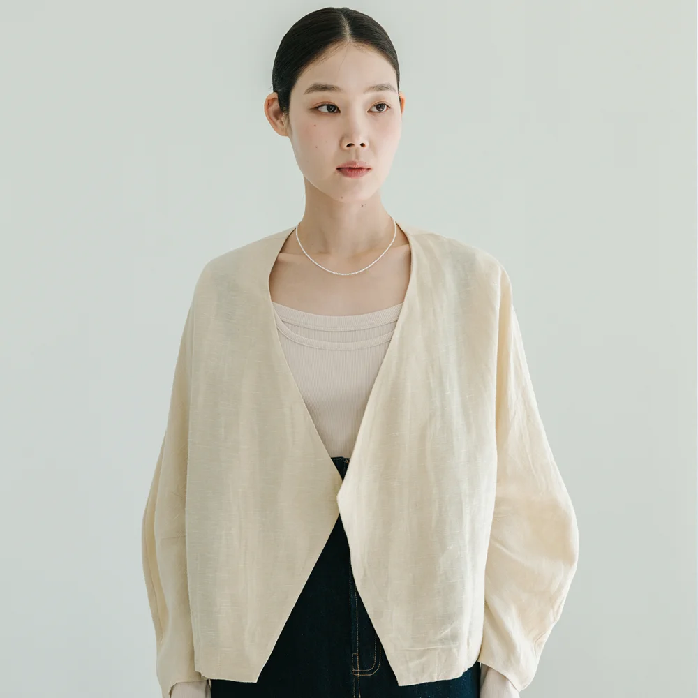 Round Sleeve Cream Jacket