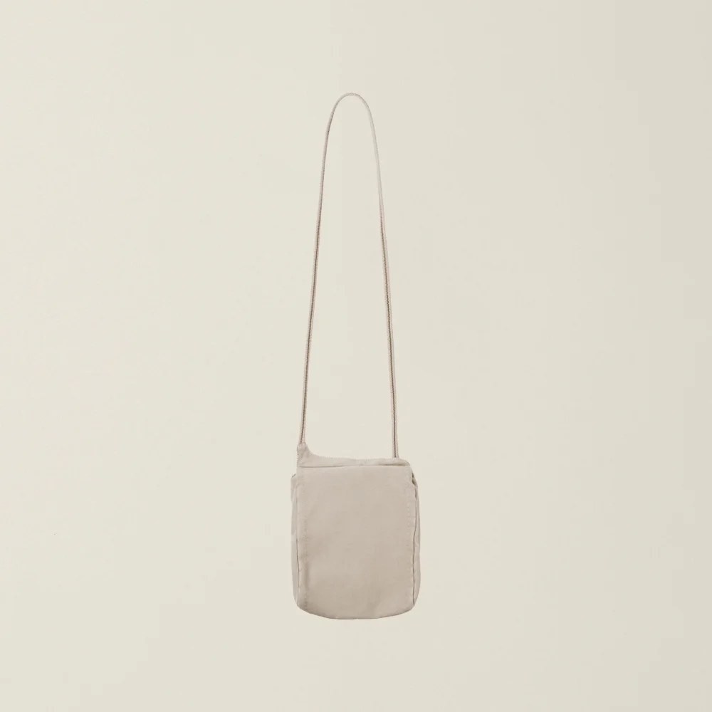 GARMENT DYED CROSS BAG BEIGE