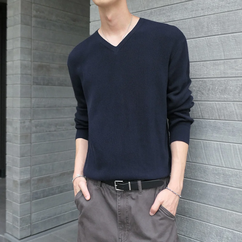 REFINED COTTON V-NECK KNIT