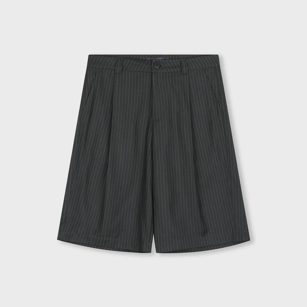 PIN STRIPE BERMUDA SHORTS GREY