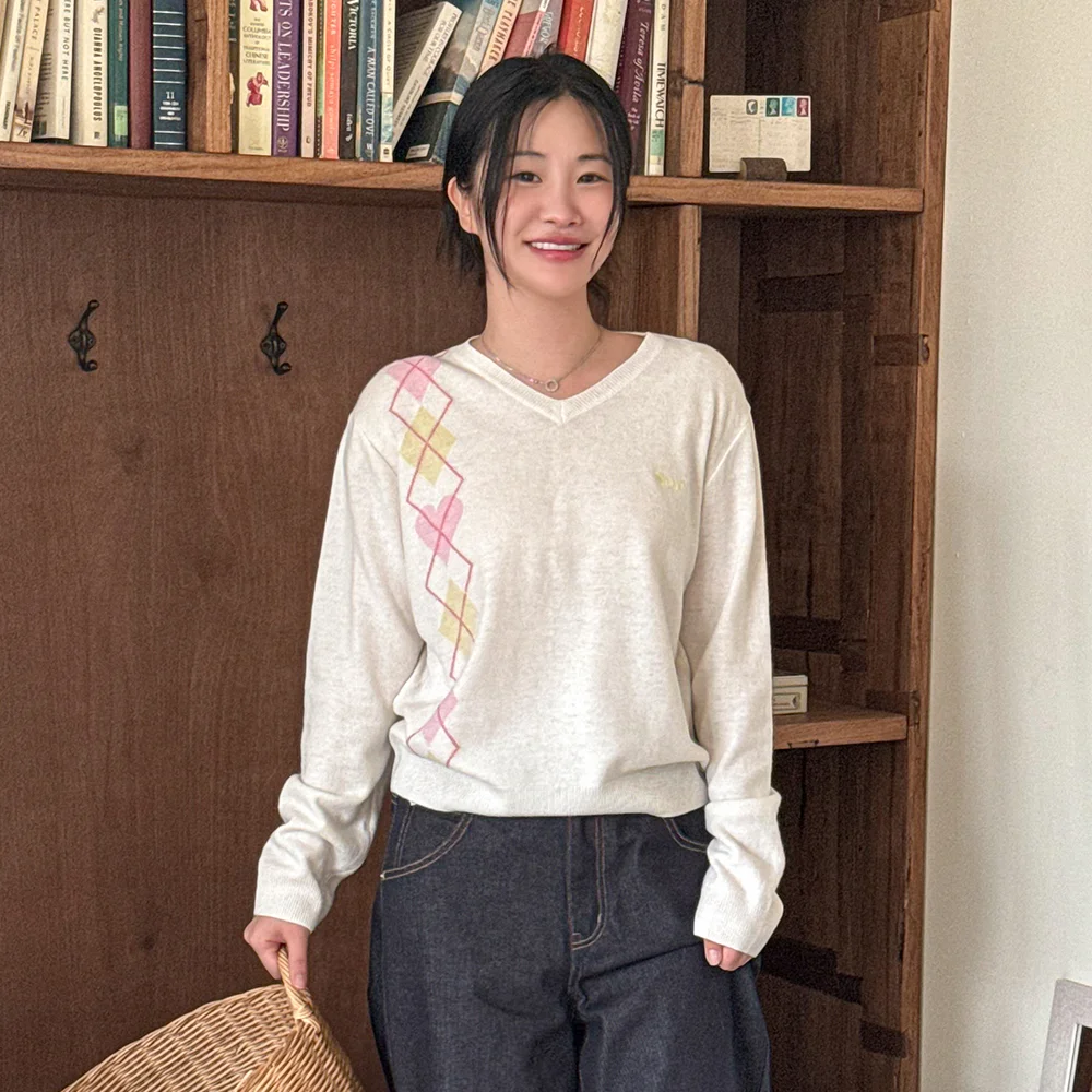 Pink X Sinoon Argyle V-Neck Knit (Ivory)