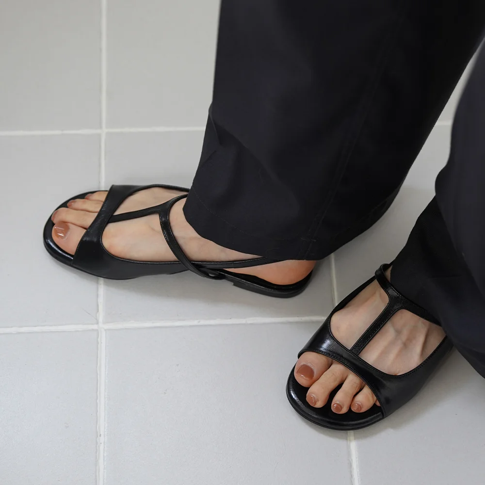 Round T strap sandal_24067_black