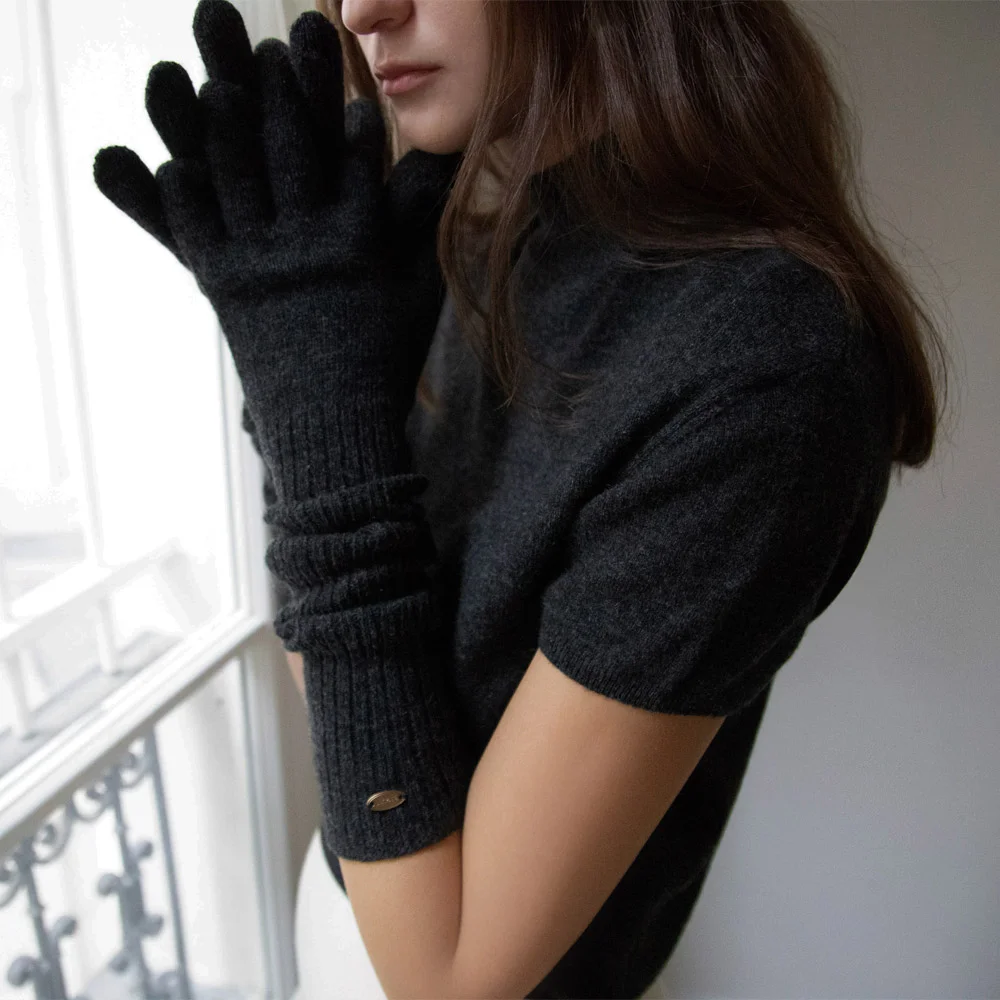 Moi Gloves_Charcoal