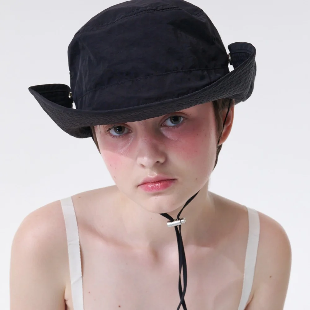 BROOKS black