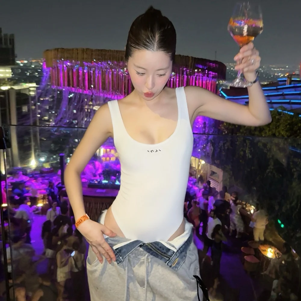 Scoop Neck Ribbed Bodysuit 白色