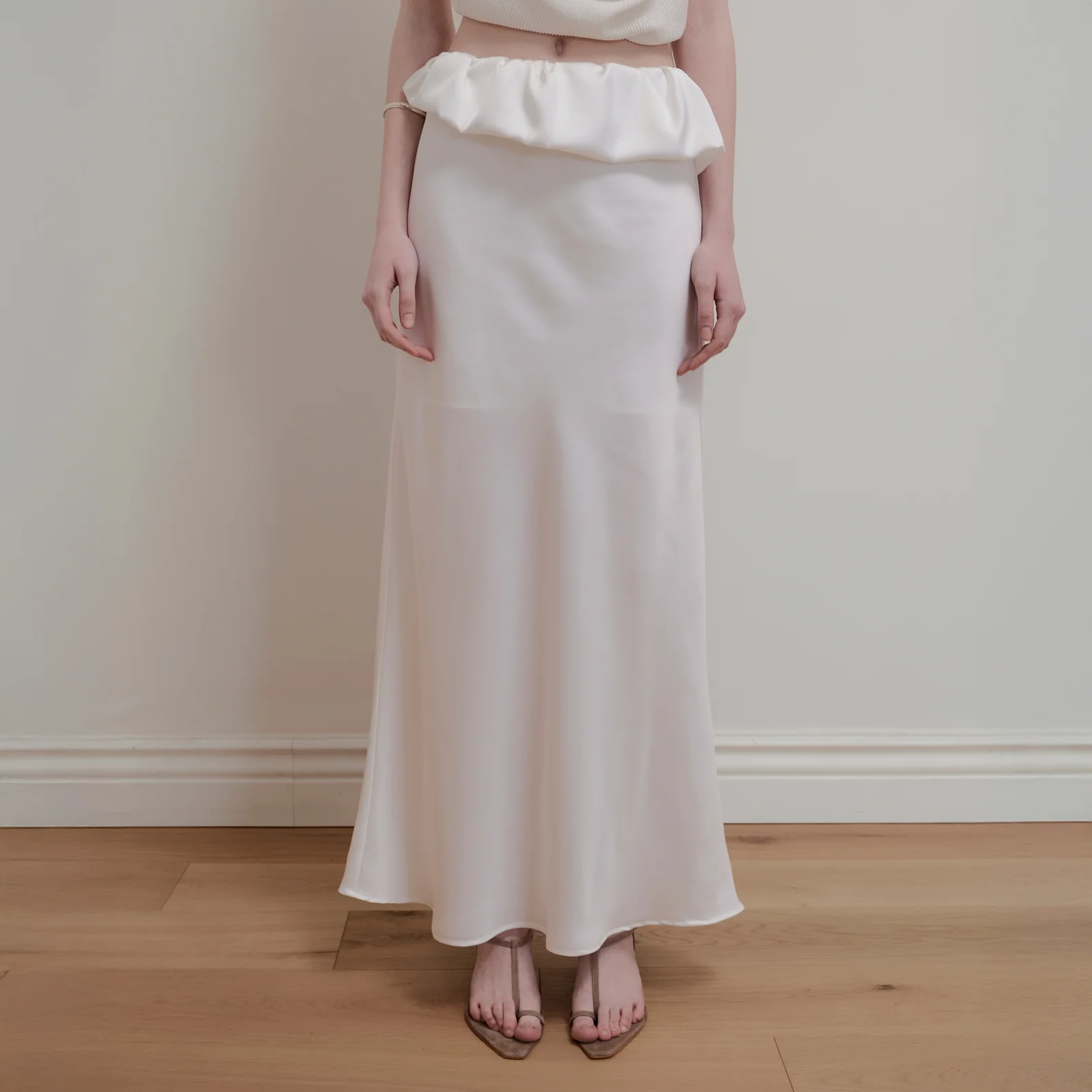 BALLOON DETAIL SATIN SKIRT - WHITE