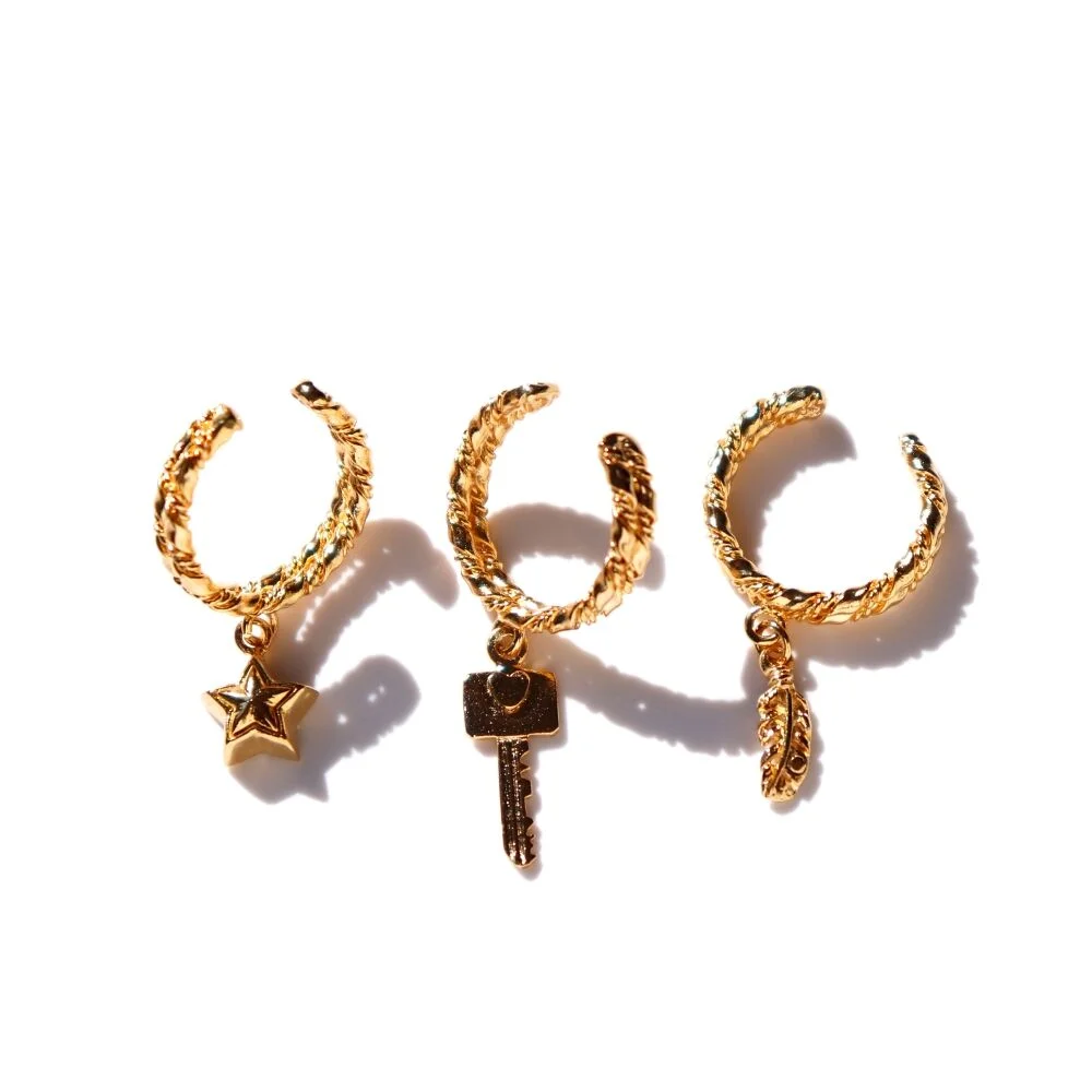 Mini pendant twist ring ear cuff 金色 吊飾 垂肩 扭結 環 耳袖