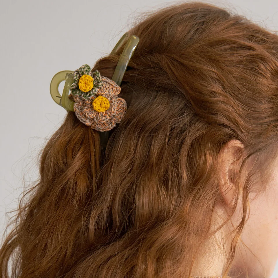Bohemian flower knit hair claw