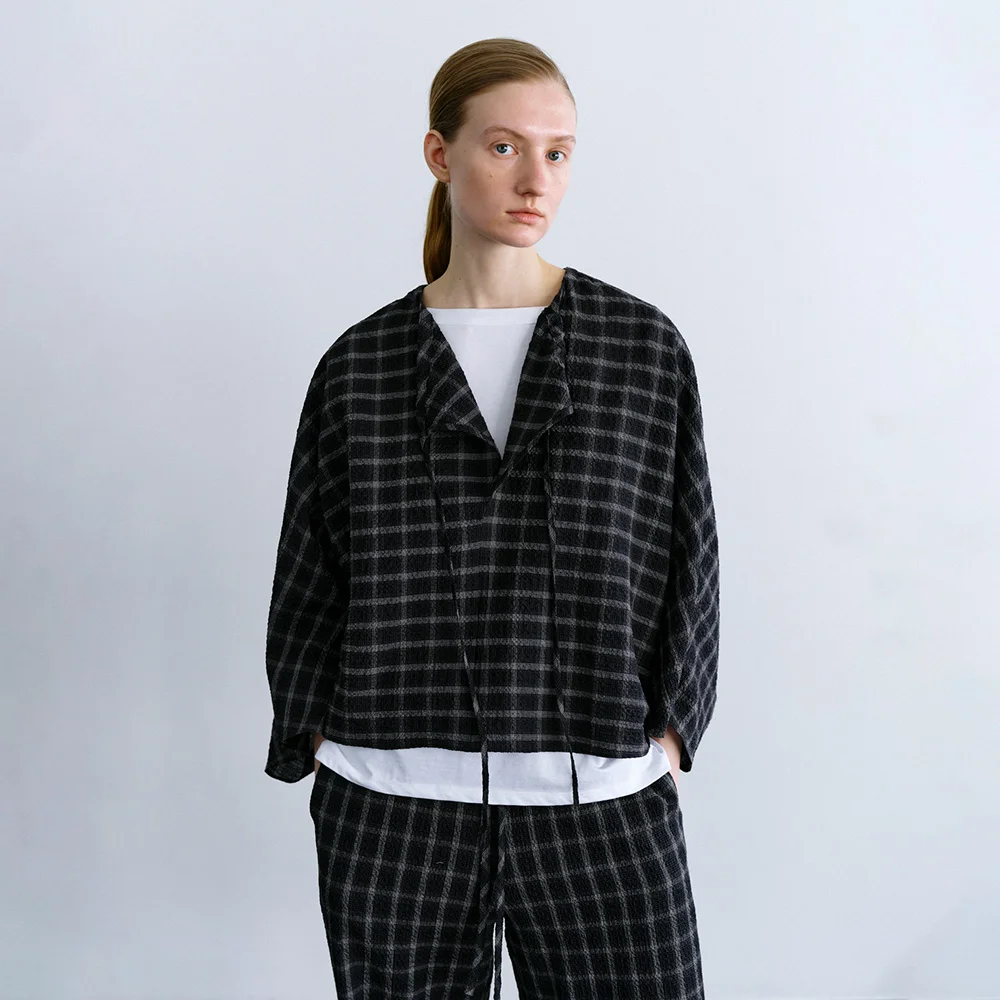 Edin Check Cape in Charcoal