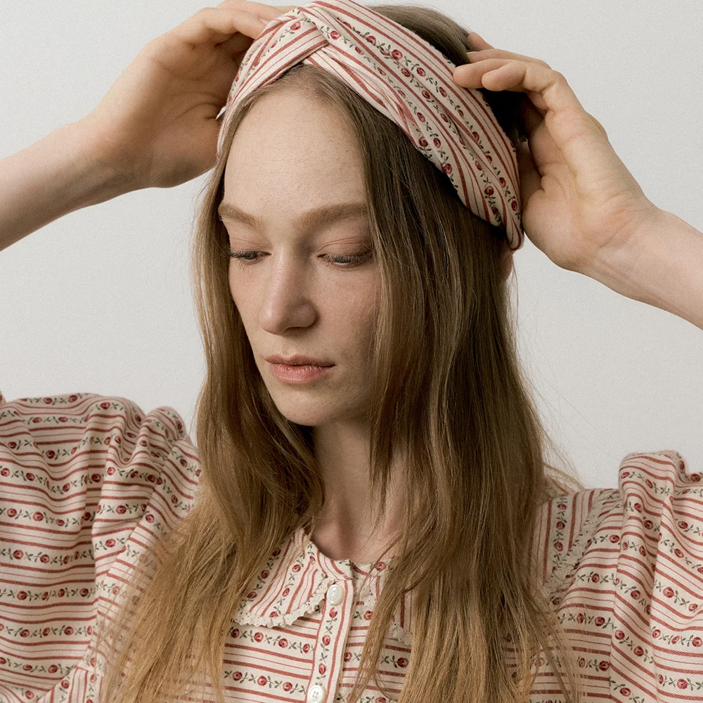 Kiss Knot Headband