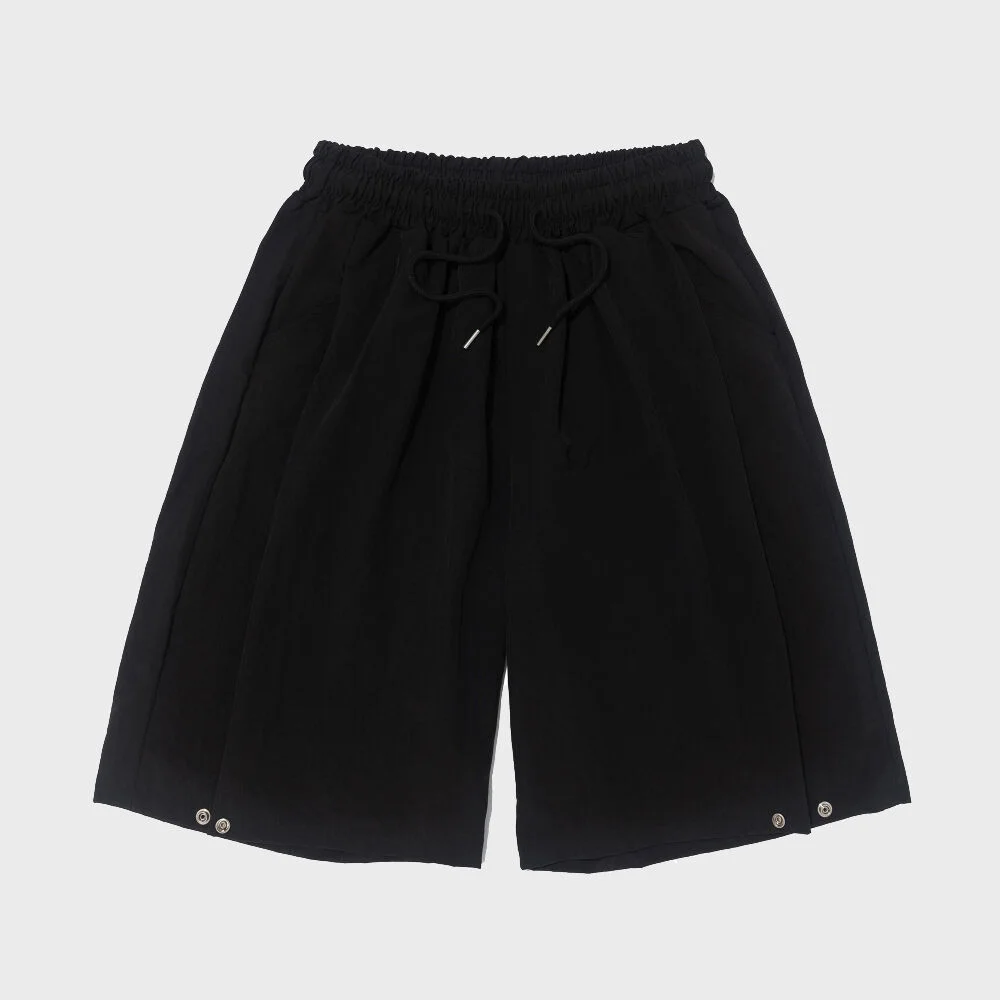 NYLON PINTUCK BERMUDA PANTS (BLACK)