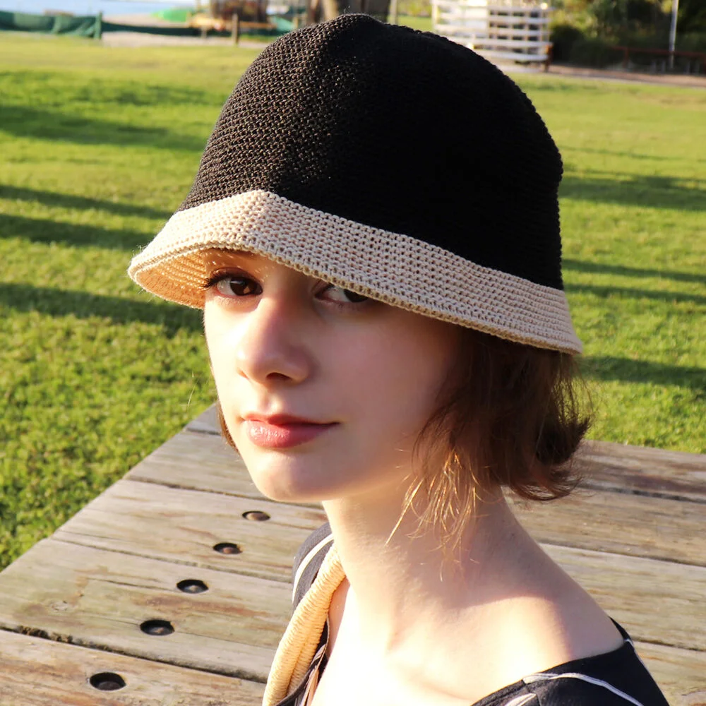 BRISBANE BLACK/BEIGE BUCKET HAT