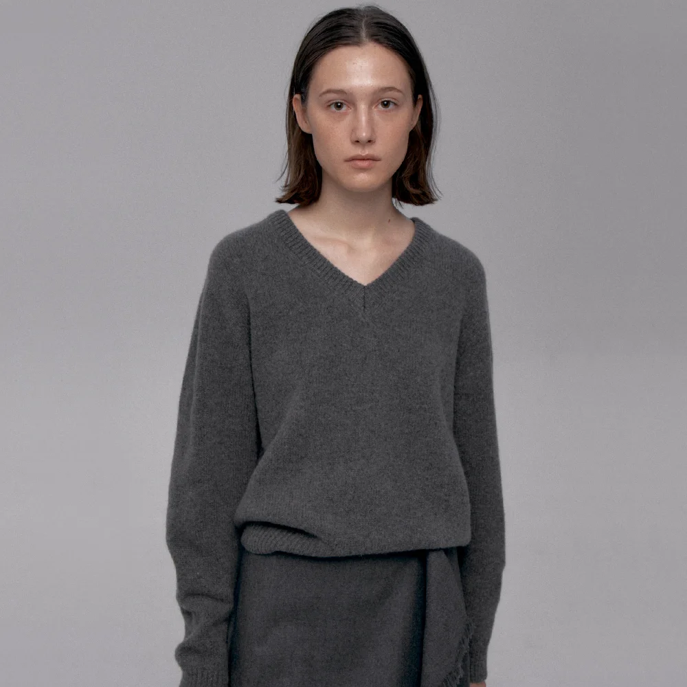 Wholegarment V-neck Knit(Charcoal)