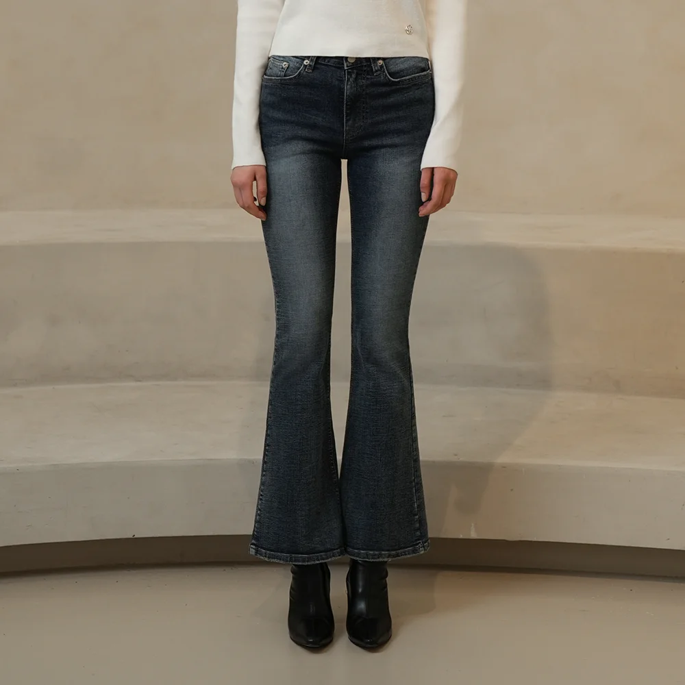 W1063 CAT BOOTS CUT PANTS_MEDIUM BLUE