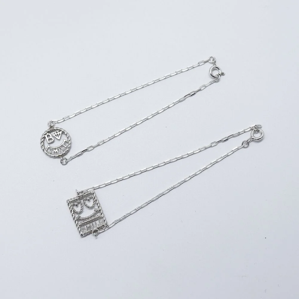 Kitsch smile chain Bracelet 銀色 笑臉 鏈式手鏈