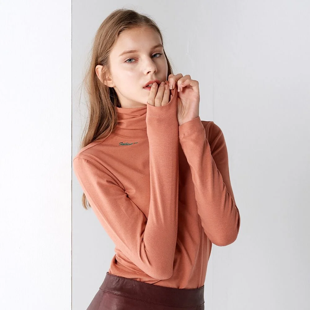 BASIC LETTERING TURTLE-NECK PINK