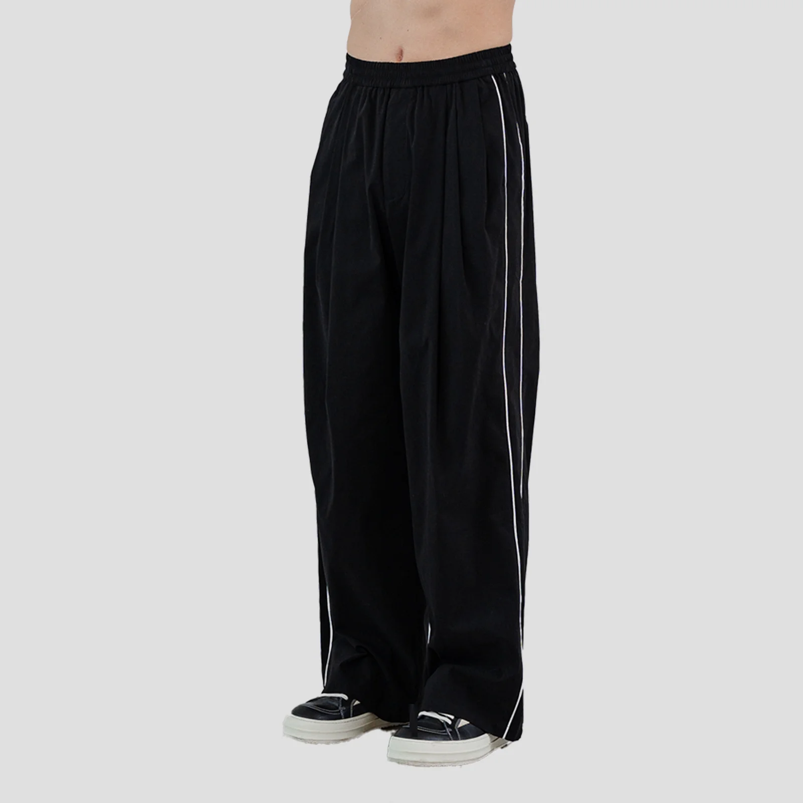 Piping Pleated Wide Pant (Black)