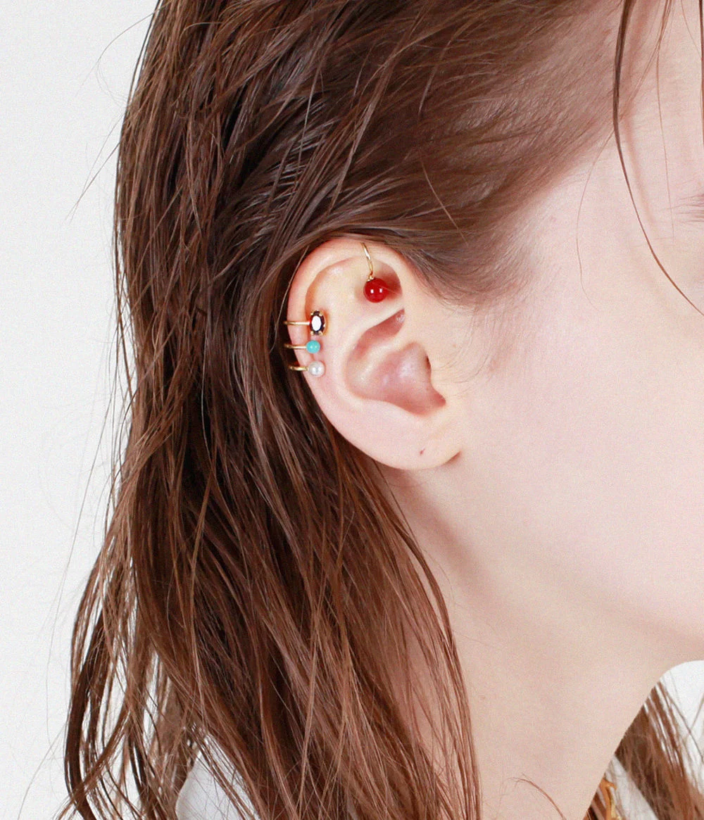 Petit Pearl Earcuff