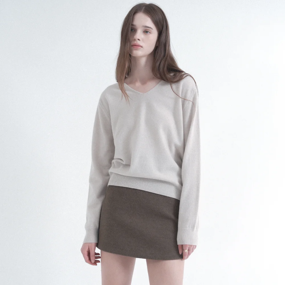 Merino Wool 100% V-Neck Basic Knit (salted cream)