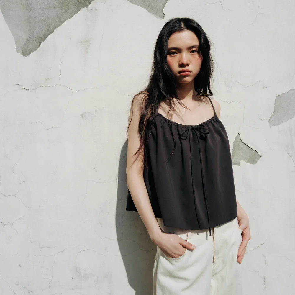 Drawstring shirring top (ivory / dark gray)