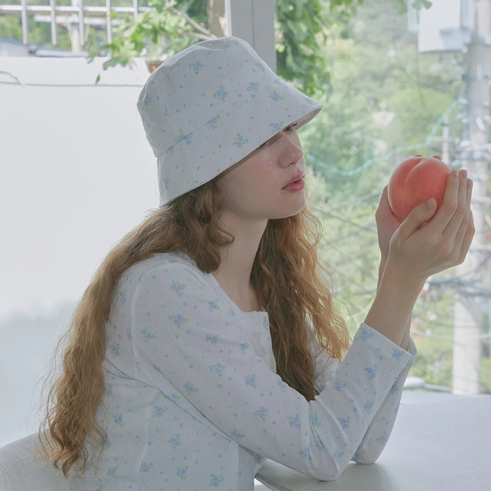 FLORAL BUCKET HAT (LIGHT BLUE)
