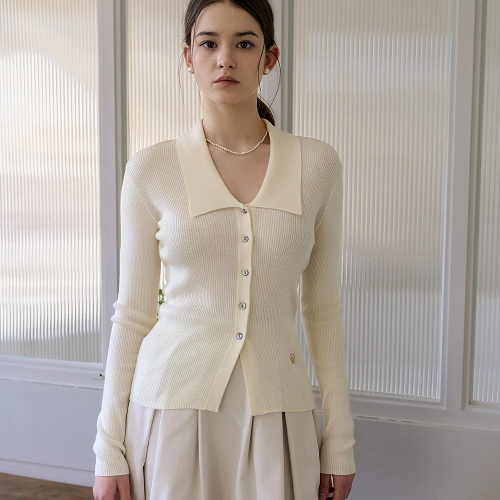 Lautre Logo collar Knit ivory cardigan