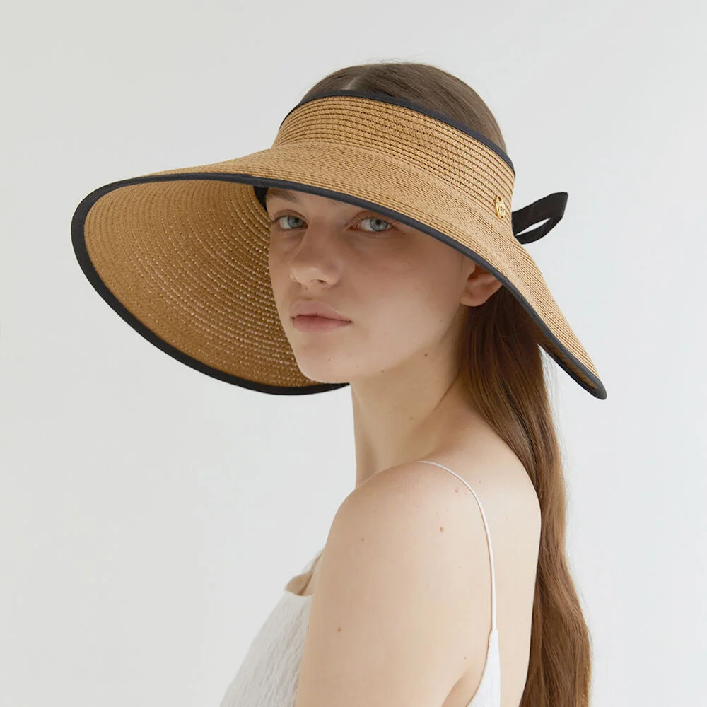 wide ribbon logo pendant raffia sun visor (C010_beige)