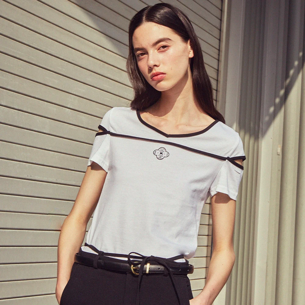 Slit Pipping Print T-shirt (Ivory)