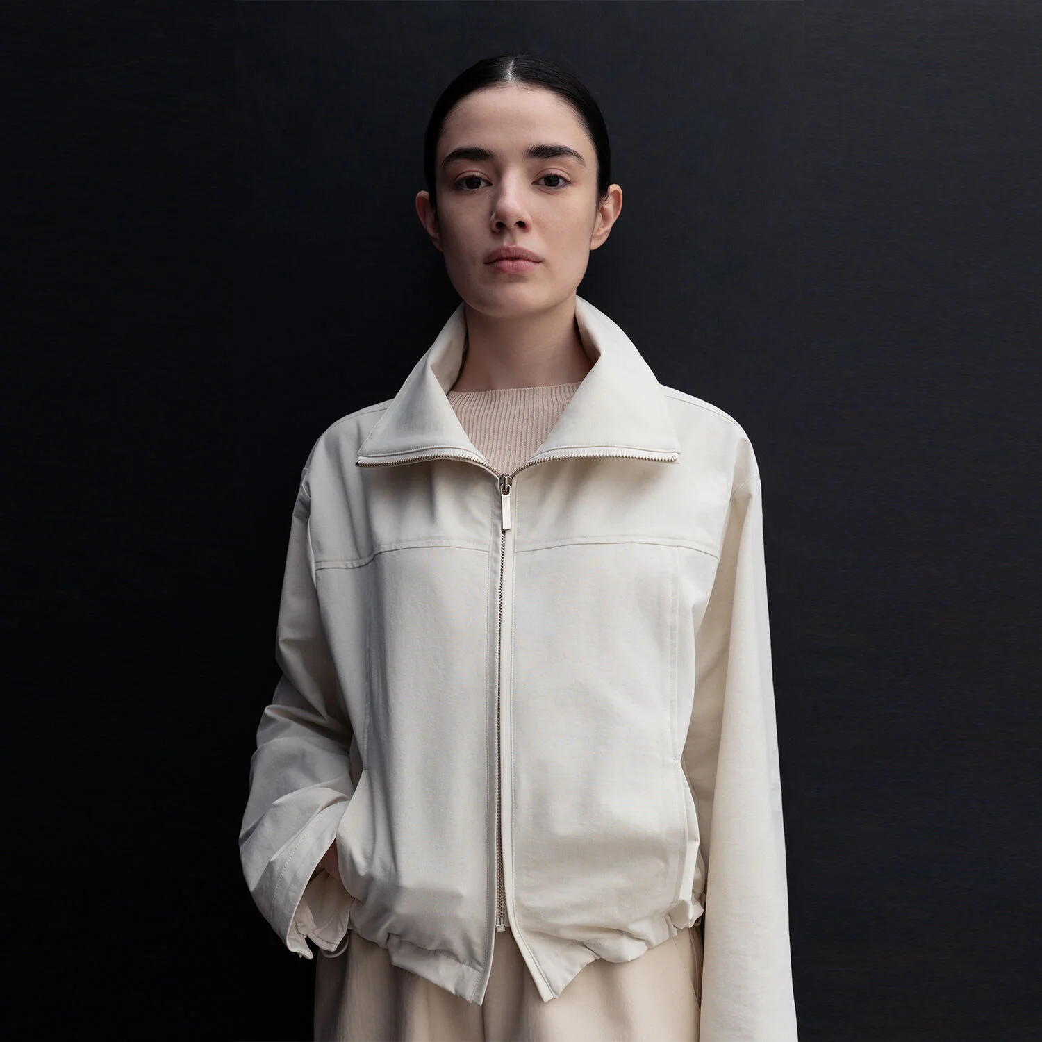 HIGH NECK DRAWSTRING HEM JACKET