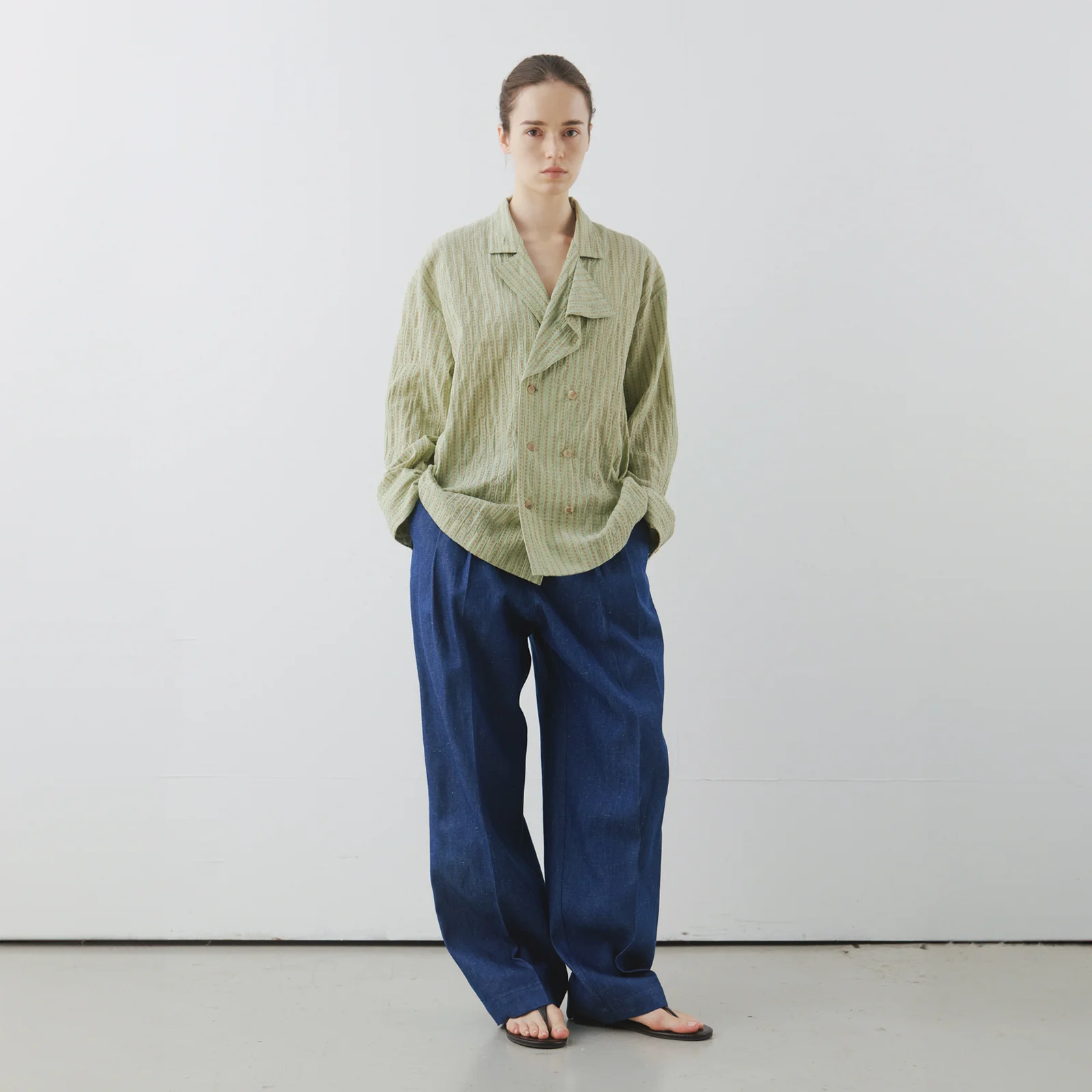 Vernon Tuck Pants in Blue