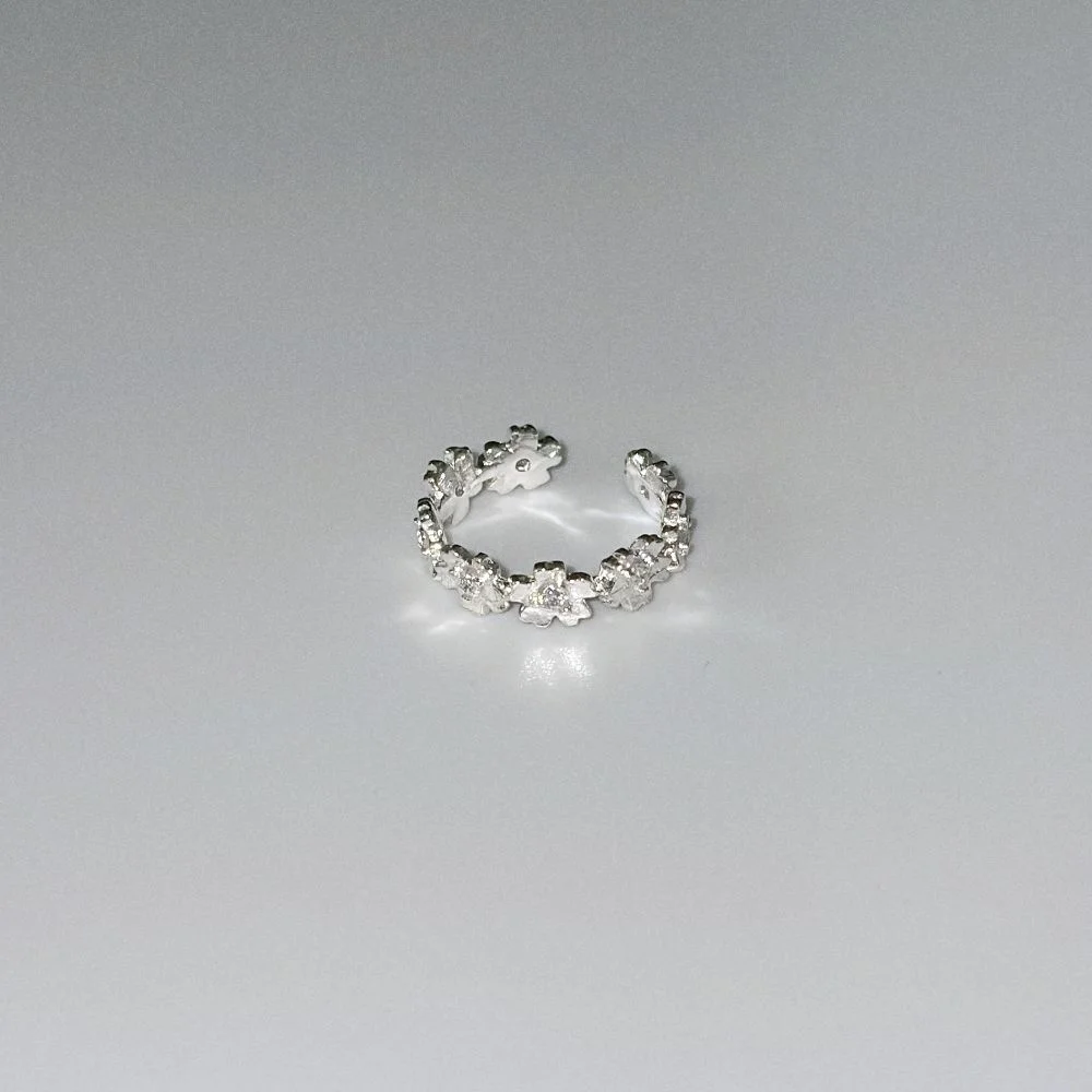 Delphi floral ear cuff (2 color) / Delfi 花卉 耳袖